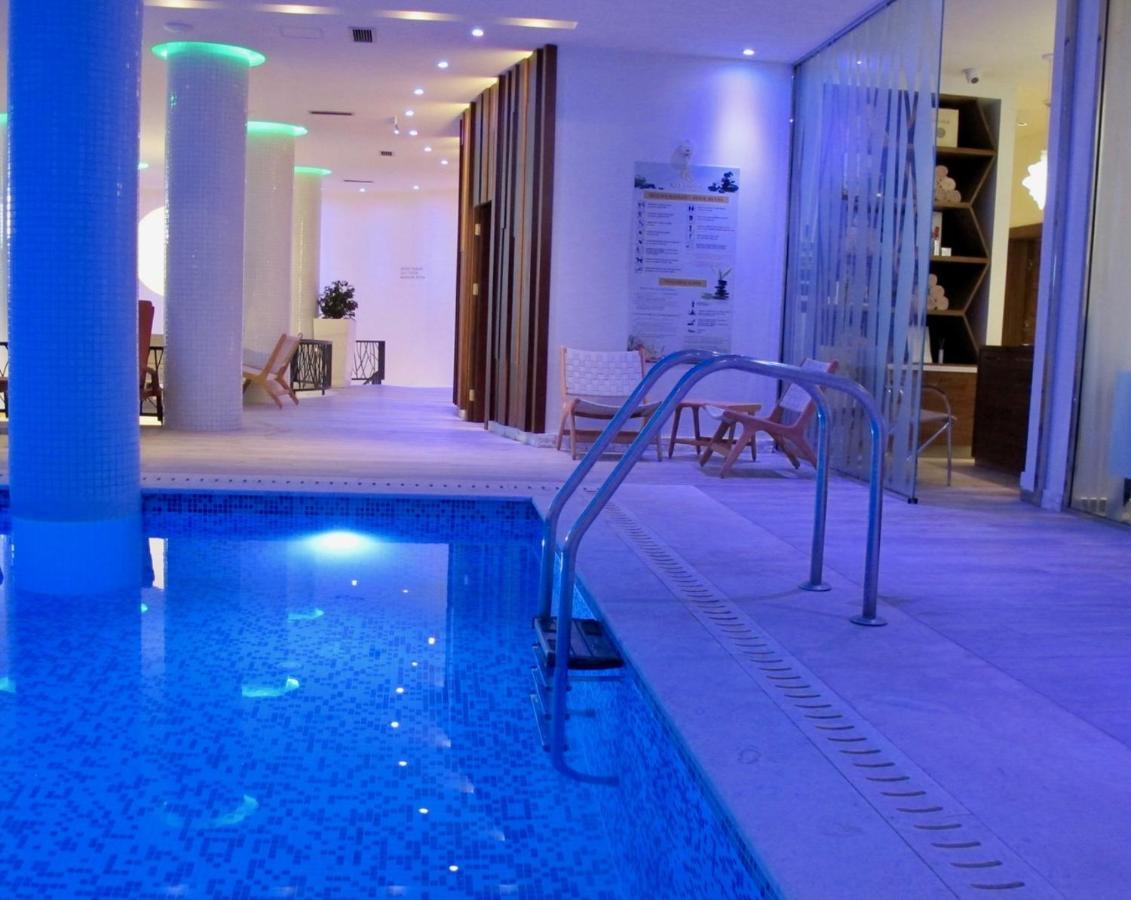 באר Apart Hotel Kalamper מראה חיצוני תמונה