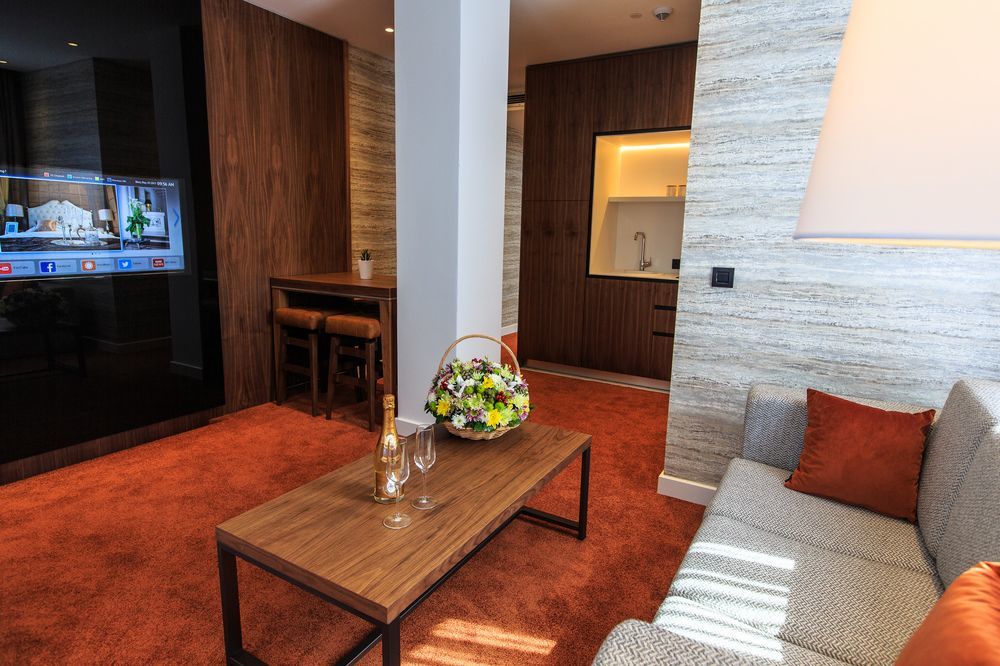 באר Apart Hotel Kalamper מראה חיצוני תמונה